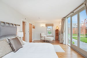 Bedroom: Quince