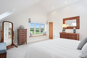 Bedroom: Plum