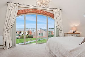Bedroom: Cherry