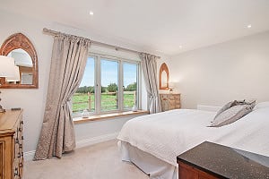 Bedroom: Back Pear