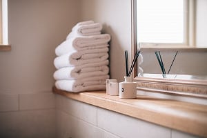 Bathroom: Pear