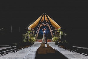Under the arches in the Pommenade