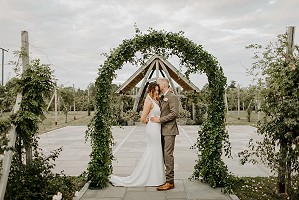 Floral arch in the pommenade